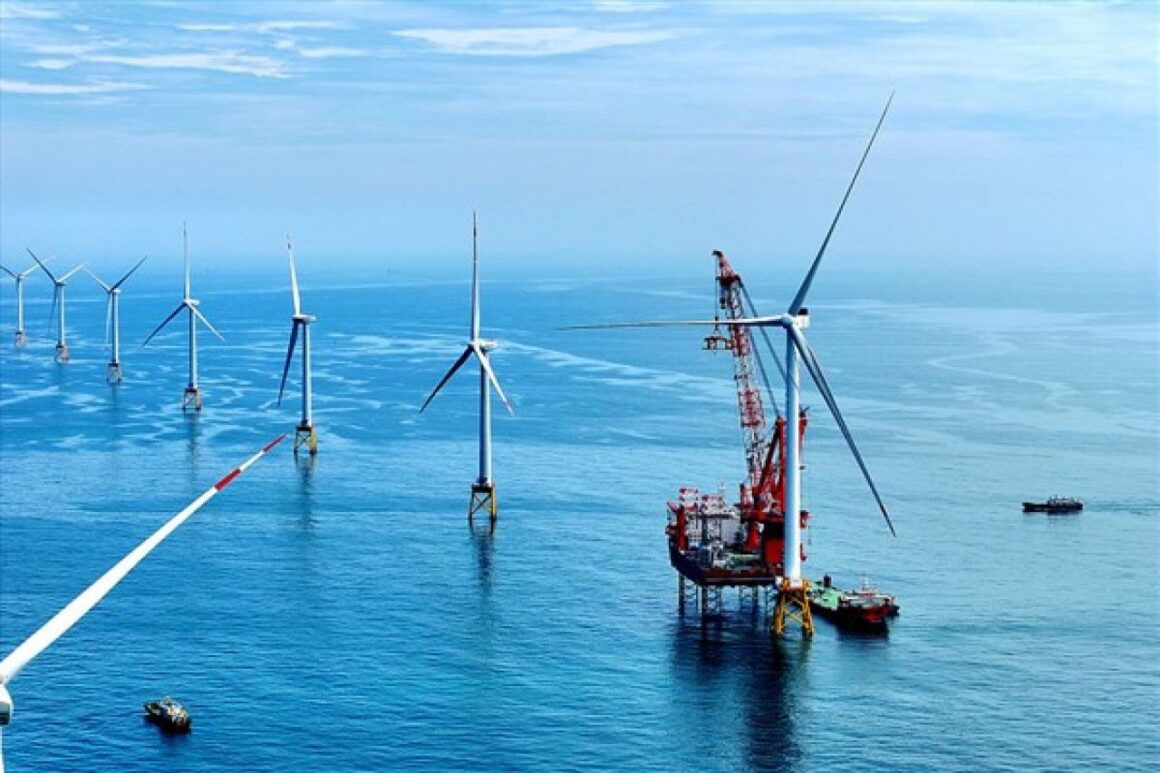 Dünyanın ilk 16 megavat kapasiteli deniz rüzgar türbini elektrik üretmeye başladı